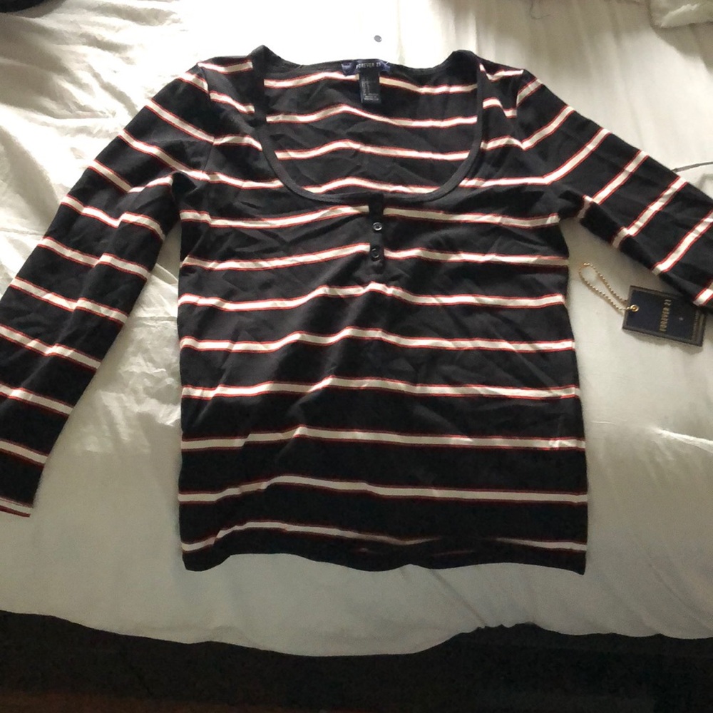 Striped quarter sleeve tee